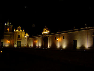 Foto iluminación del Convento San Bernardo